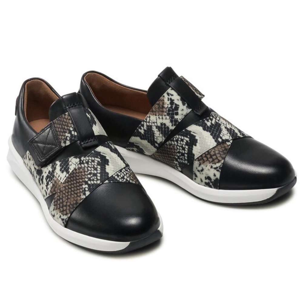 Clarks Women's Un Rio Strap Sneaker Brown and Black Snake Print Size 7.5